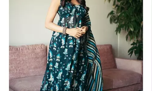 Pooja Hegde Stuns in Traditional Floral Attire