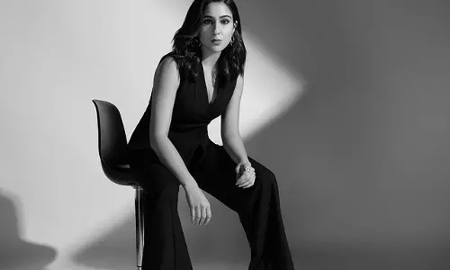 Stunning Sara Goes Bold In Black! Stunning Sara Goes Bold In Black!