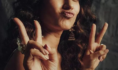 Flaming Elegance: Aakanksha Singh Sets Style Ablaze