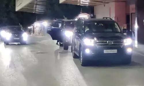 ఇదేంది? సీఎం రేవంత్ కాన్వాయ్ ఇలానా!