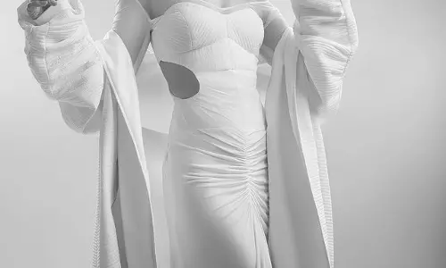 Raashi Khannas Filmfare Photoshoot Make Heads Turn