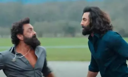 యానిమ‌ల్‌కి బాబీ ముద్దు సీన్ అన్‌క‌ట్ ఓటీటీలో