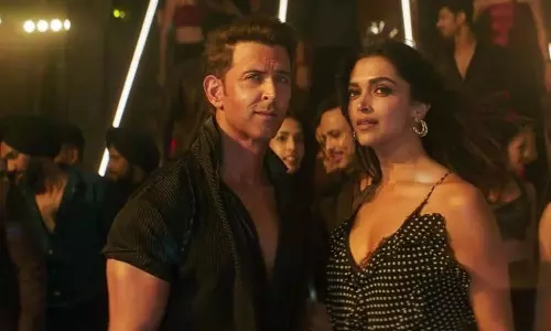 ఫైటర్.. టీజర్ తో వచ్చింది సాంగ్ తో పోయేలా ఉంది