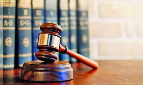 ధోని తో ఆ ఐపీఎస్  ఆఫీసర్  కి గొడవ ఏంటి?