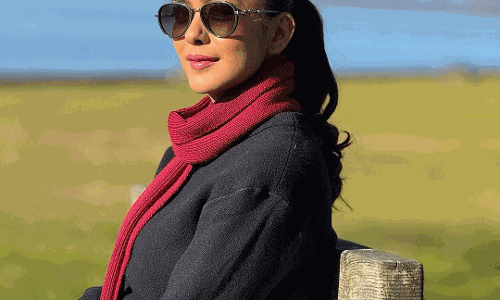 Mrunal Thakurs Stylish Winter Vibes