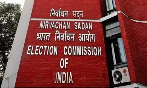 ముంచుకొస్తున్న ఎన్నికలు ... ఏపీకి ఈసీ టీం ...!