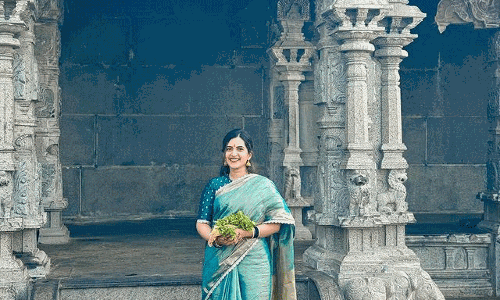 Sravanthi Chokarapu: Grace and Elegance Captured in Recent Photos