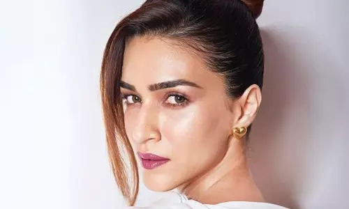 ఫోటో టాక్ : చూపులతో చంపేస్తున్న మహేష్ హీరోయిన్