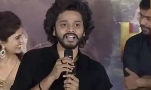 హనుమాన్ సినిమా పెద్దది.. హీరో చిన్నోడు.. తేజ కౌంటర్