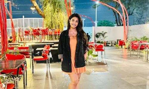 Supritha Naidu�s Chic Style in Mini Dress