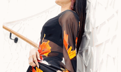 Rashmika Mandanna Stuns in Elegant Black Saree Photoshoot