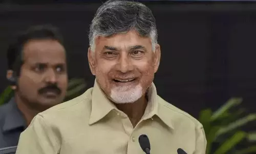 బర్త్ డే విషెస్ లోనూ అక్కసు : ఇదేం తీరు ఫార్టీ ఇయర్స్ ఇండస్ట్రీ...!?