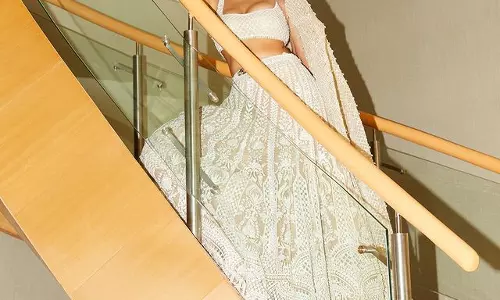 Mrunal Flaunts Her Stellar Looks In Designer White!