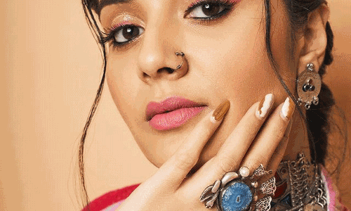 Anchor Sreemukhi Shines with Trendy Fashion