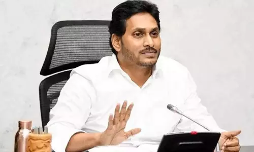 జ‌గ‌న్ ఫొటో పెట్టుకుంటే ఎక్క‌డైనా గెలుపే:  మంత్రి కామెంట్స్‌