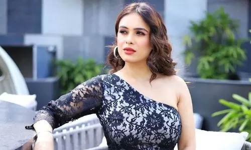 Glamorous Neha Malik Takes Internet by Storm