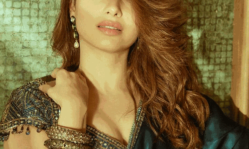 Tamannaah Bhatias Latest Pics; Impossible to Look Away!