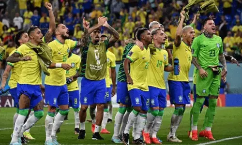 నిషేధం అంచున ప్రపంచ ఫుట్ బాల్ దిగ్గజ జట్టు..?