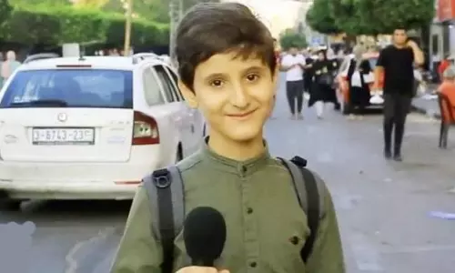 చనిపోయాక ఫేమస్  అవుతున్న చిన్నారి... ఎవరీ అవ్ని ఎల్డూస్?