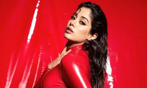 చిల్లీ కన్నా ఘాటుగా జాన్వీ అందం