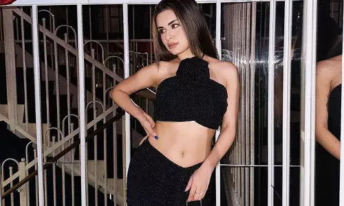 Avneet Kaurs Dazzling Style Chronicles