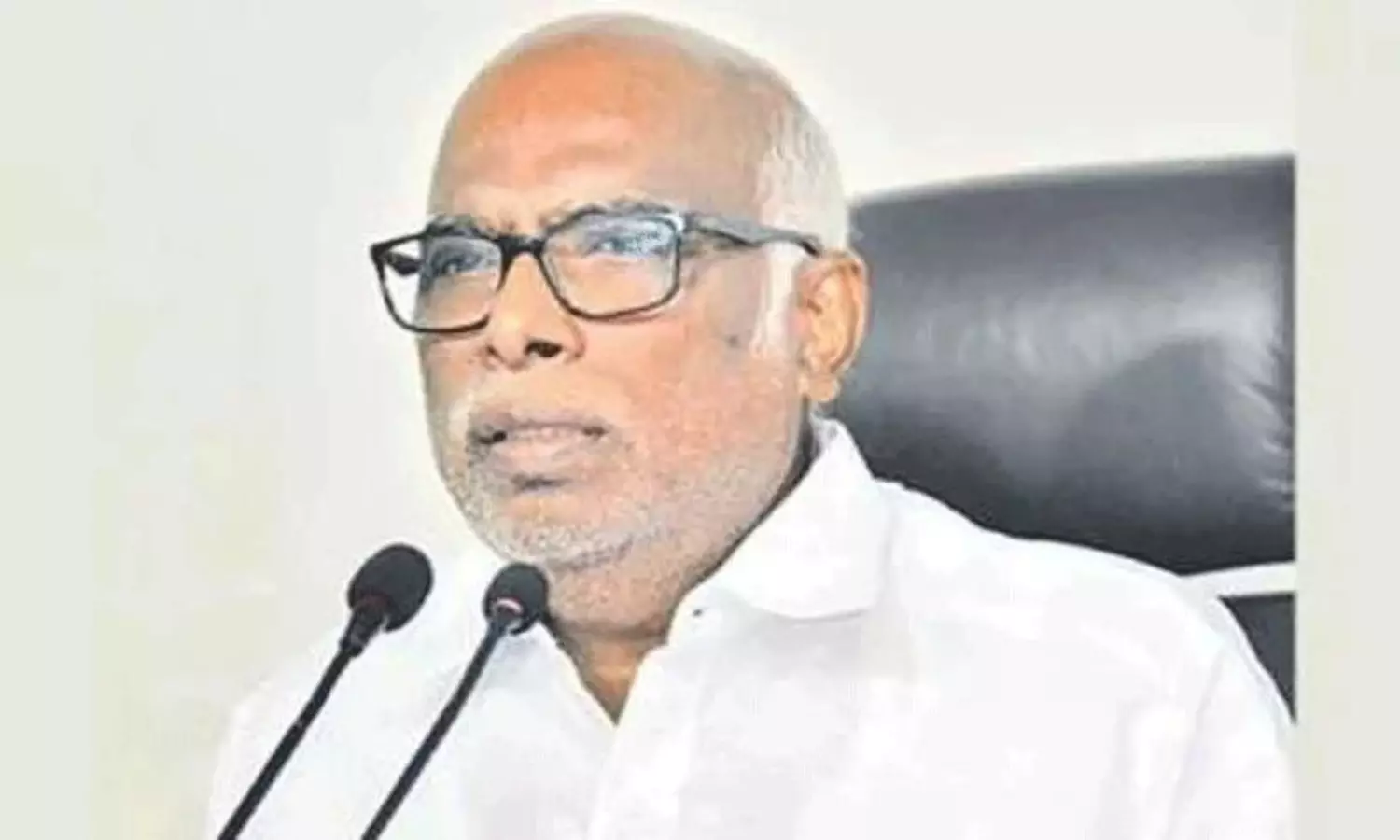 వైసీపీ సభలో కడుపు చించుకున్న డొక్కా...!