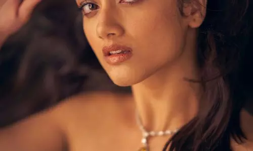 Bhagyashri Borses Temperature Raising Instagram Moments