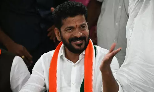 సీఎం రేవంత్ క్రూయిజ్ బ్రేకింగ్ తో సారుకు డ్యామేజ్ ఎంత?