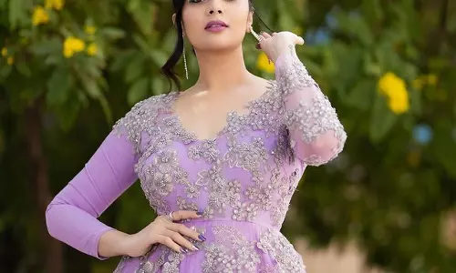 Sreemukhi Stuns in Lavender Gown