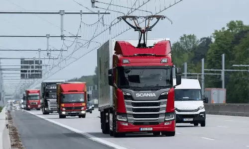 జర్మనీలో ఎలక్ట్రిక్  హైవేలు... ఇది నెక్స్ట్  లెవెల్!