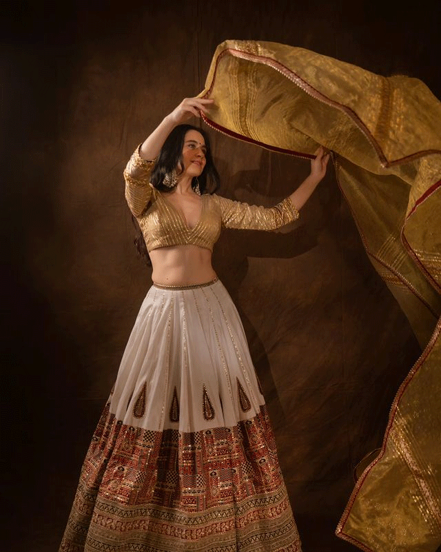 Sanjeedas Thanks 2023 With Trendsetting Outfit