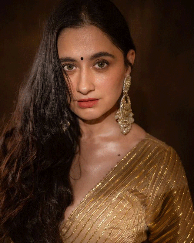 Sanjeedas Thanks 2023 With Trendsetting Outfit