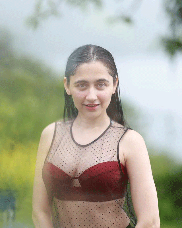 Sanjeedas Thanks 2023 With Trendsetting Outfit Sanjeedas Thanks 2023 With Trendsetting Outfit