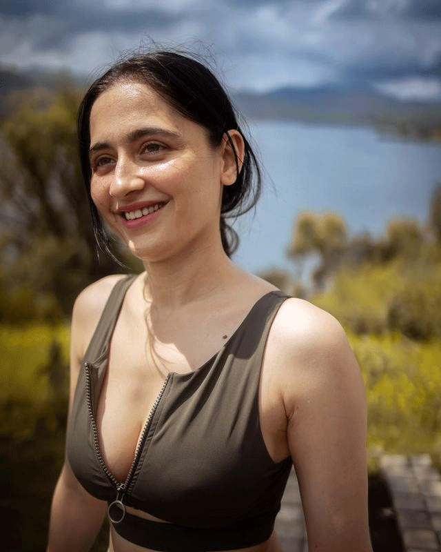 Sanjeedas Thanks 2023 With Trendsetting Outfit