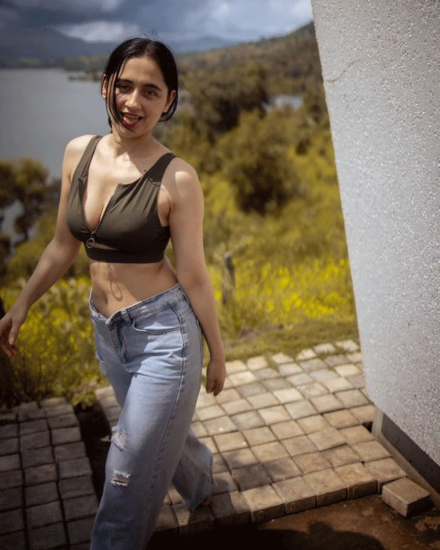 Sanjeedas Thanks 2023 With Trendsetting Outfit Sanjeedas Thanks 2023 With Trendsetting Outfit