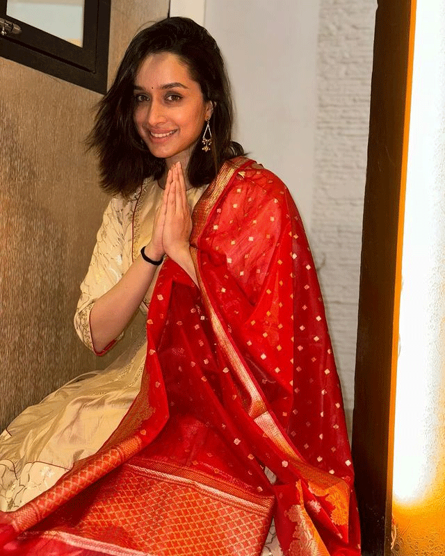 Shraddha Kapoors Casual Chic Instagram Vibes