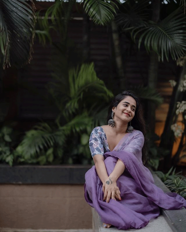 Deepthi Sunainas Lavender Saree Affair Deepthi Sunainas Lavender Saree Affair