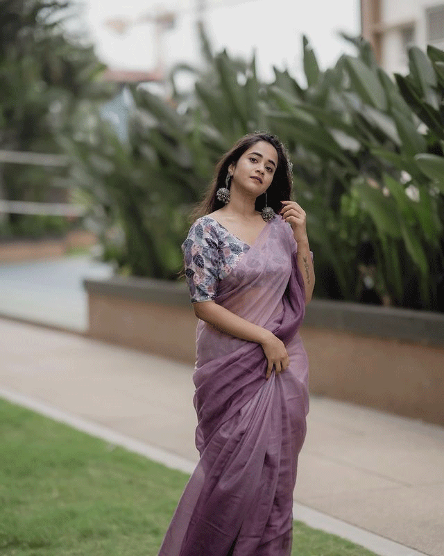 Deepthi Sunainas Lavender Saree Affair Deepthi Sunainas Lavender Saree Affair