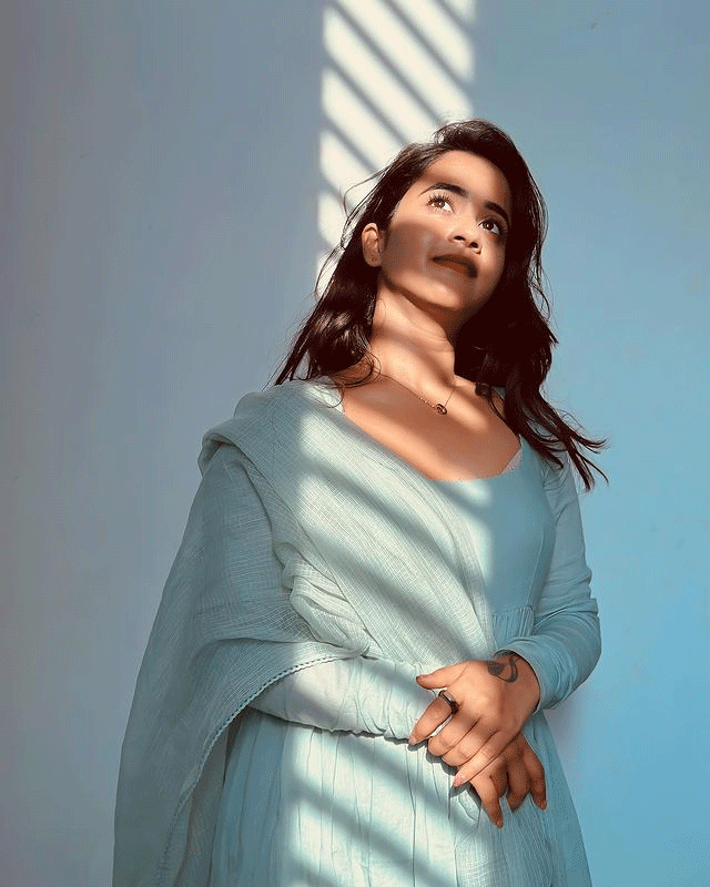 Deepthi Sunainas Lavender Saree Affair