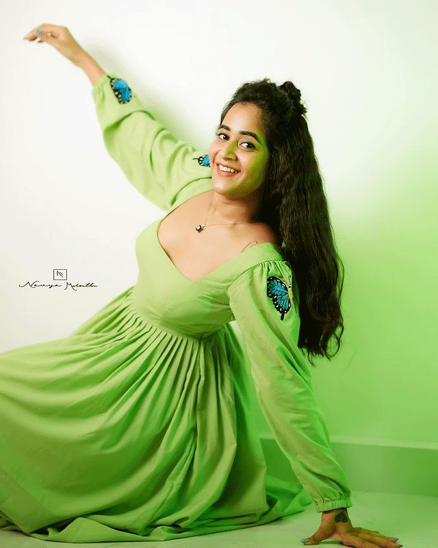 Deepthi Sunainas Lavender Saree Affair Deepthi Sunainas Lavender Saree Affair