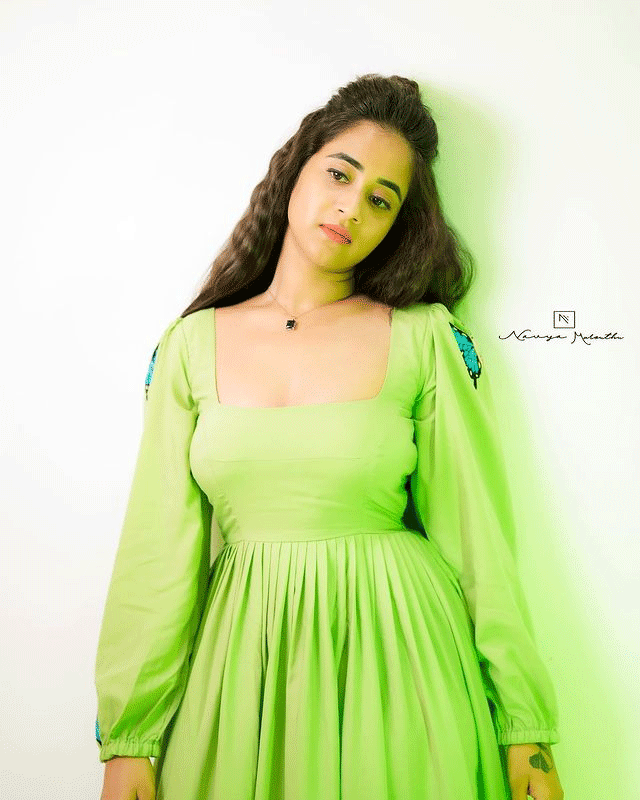 Deepthi Sunainas Lavender Saree Affair