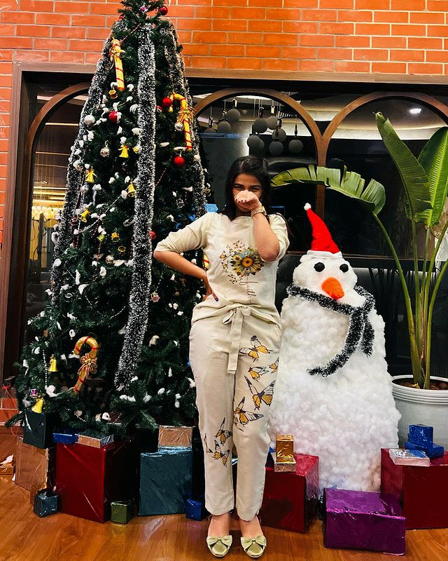 Inaya Sulthans Striking Instagram Photoshoot