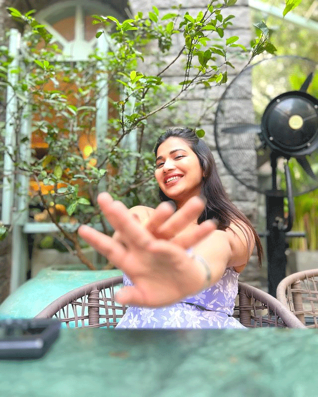 Inaya Sulthans Striking Instagram Photoshoot