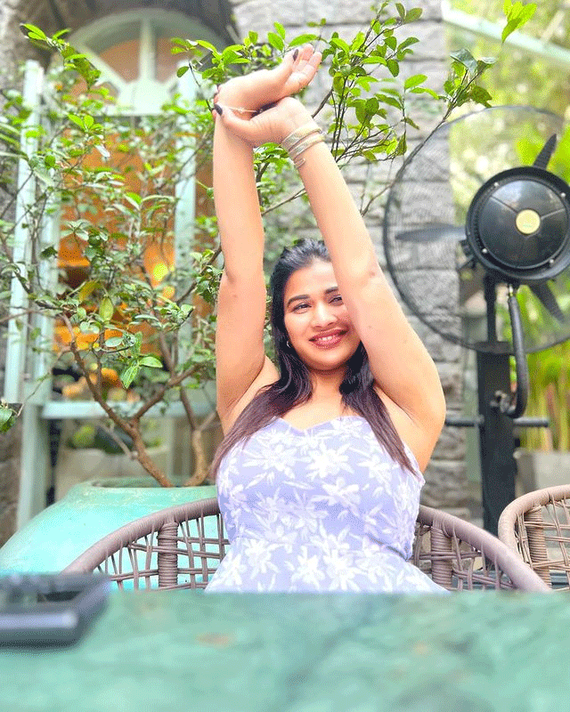 Inaya Sulthans Striking Instagram Photoshoot Inaya Sulthans Striking Instagram Photoshoot