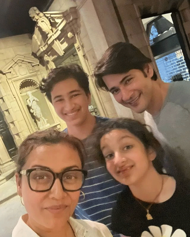 Superstar Welcomes New Year In Style At Dubai!