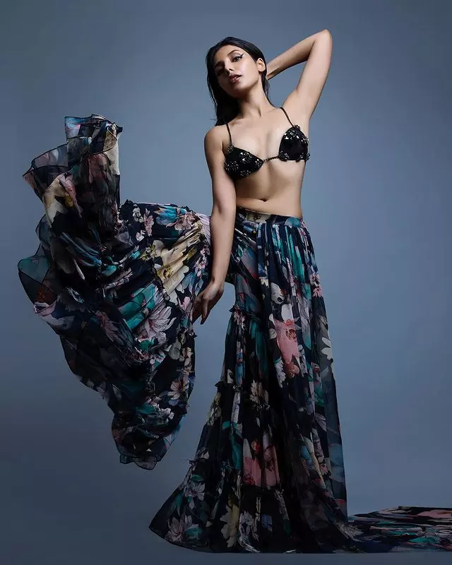 Dazzling Show From Falaknuma Das Girl In Yellow! Dazzling Show From Falaknuma Das Girl In Yellow!