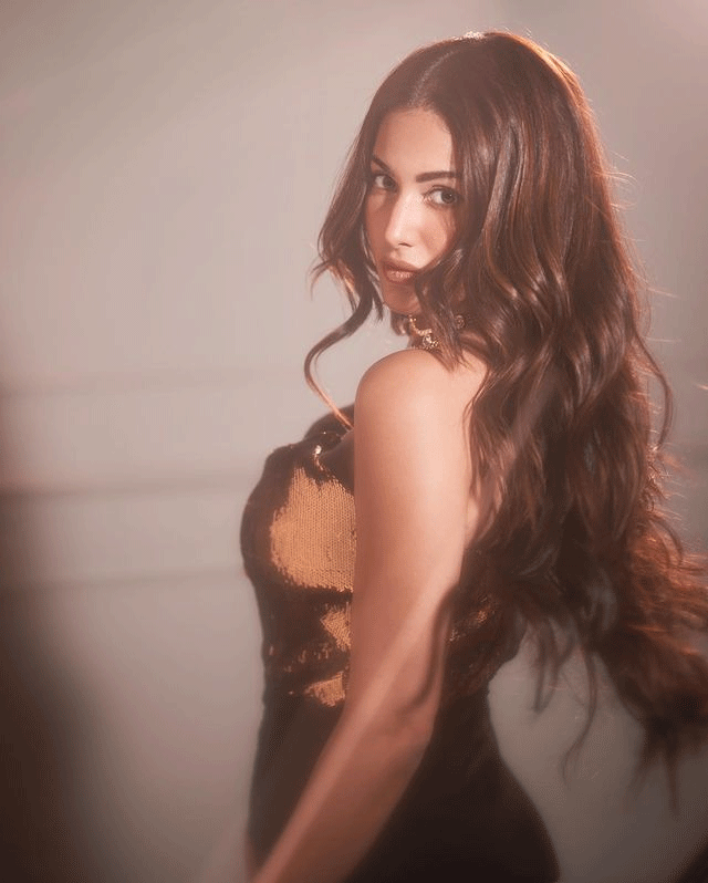 Amyra Dastur championes the allure of new year look Amyra Dastur championes the allure of new year look