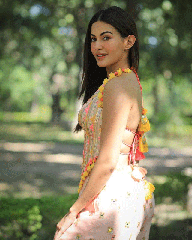 Amyra Dastur championes the allure of new year look