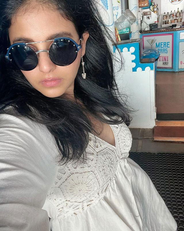 Anjali Simple Beautiful Looks