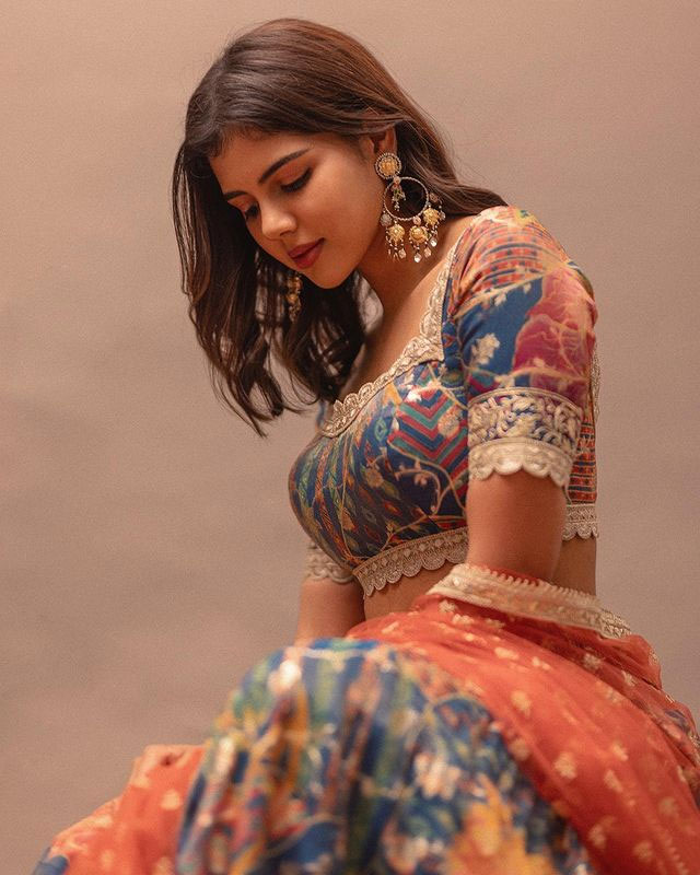 Elegant & Enchanting Looks Of Kalyani Priyadarshan Elegant & Enchanting Looks Of Kalyani Priyadarshan